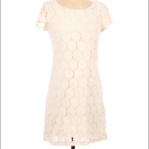 Lace pattern shift dress, cream.  Size medium.